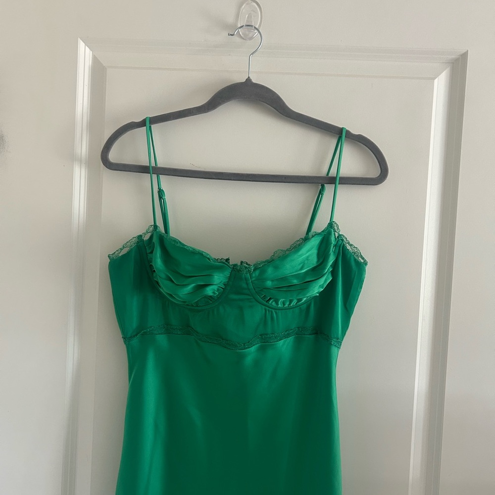 Astr Vibrant Green Satin Dress - Picture 2 of 11